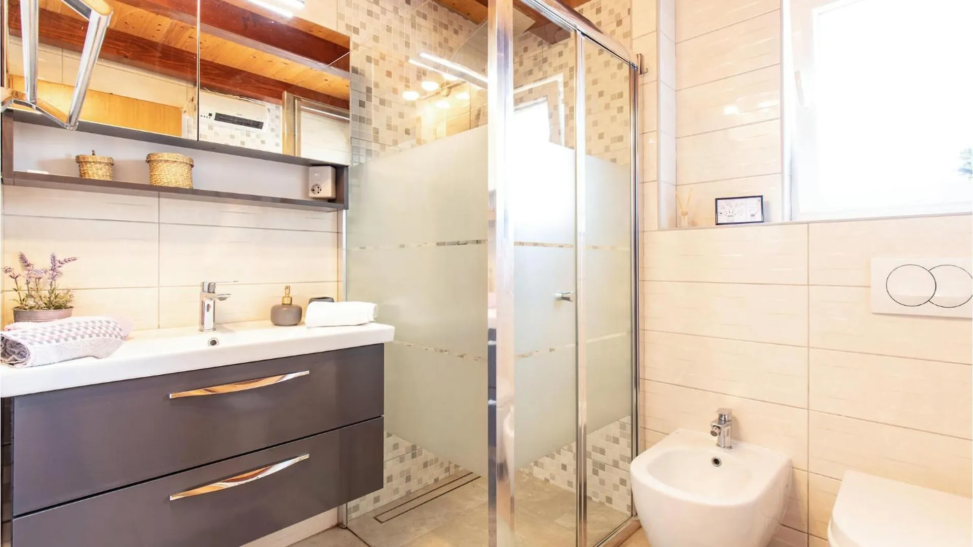 Beautiful Apartment In Vir With House Sea View