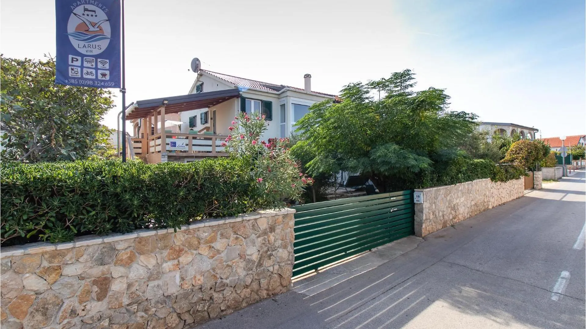 Beautiful Apartment In Vir With House Sea View